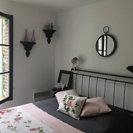 Beautiful Ground Floor 2 Bedroom Honfleur